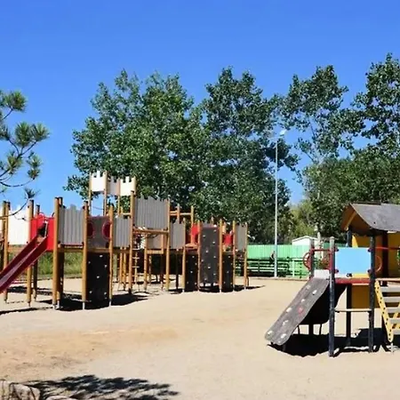 Mobil Spacieux Avec Terrasse, Ideal Pour 8 Personnes - Api-1-52-1568 Campsite Vias