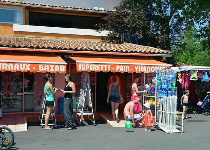 Campsite Mobil Spacieux Avec Terrasse, Ideal Pour 8 Personnes - Api-1-52-1568