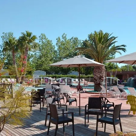 Campeggio Mobil Spacieux Avec Terrasse, Idéal Pour 8 Personnes - Api-1-52-1568