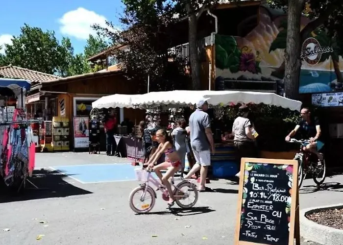 Mobil Spacieux Avec Terrasse, Ideal Pour 8 Personnes - Api-1-52-1568 * فيا